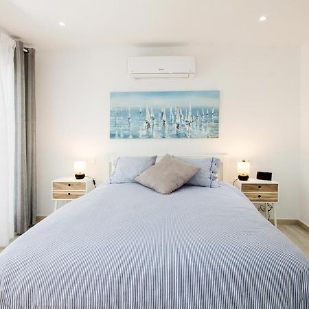 Perfectly Located Beachside Apartment In Elviria 마르베야 외부 사진