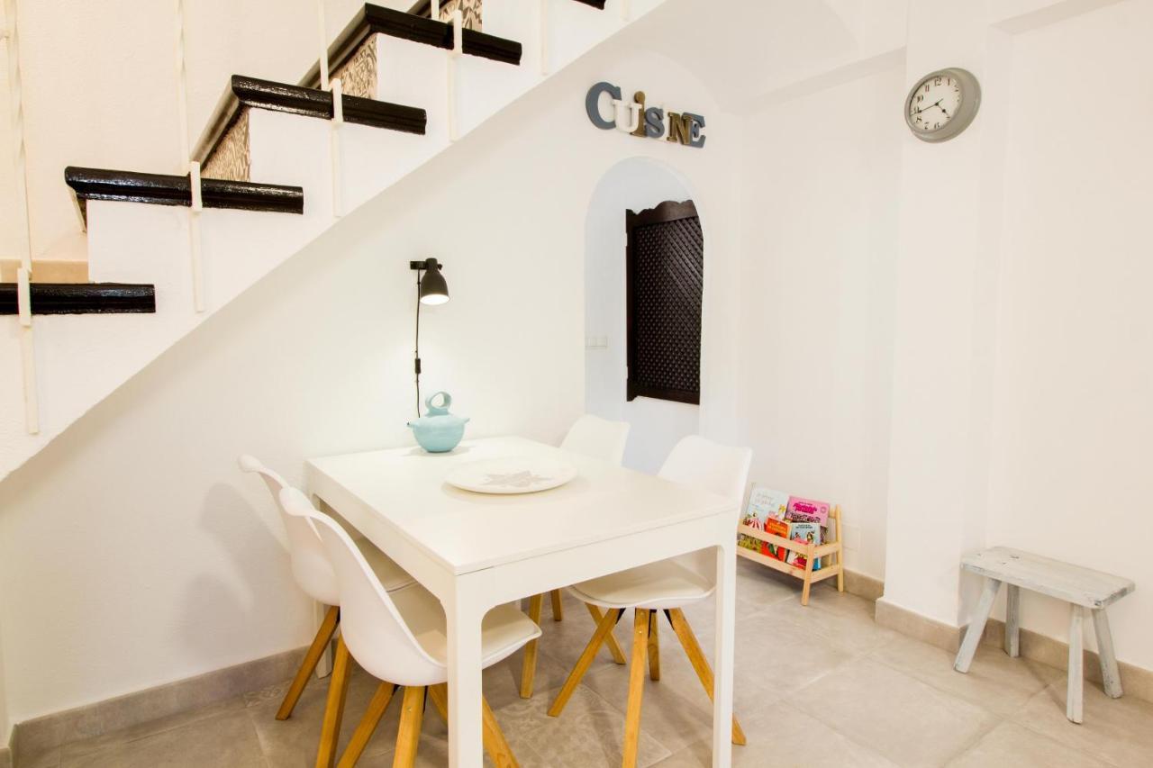 Perfectly Located Beachside Apartment In Elviria 마르베야 외부 사진